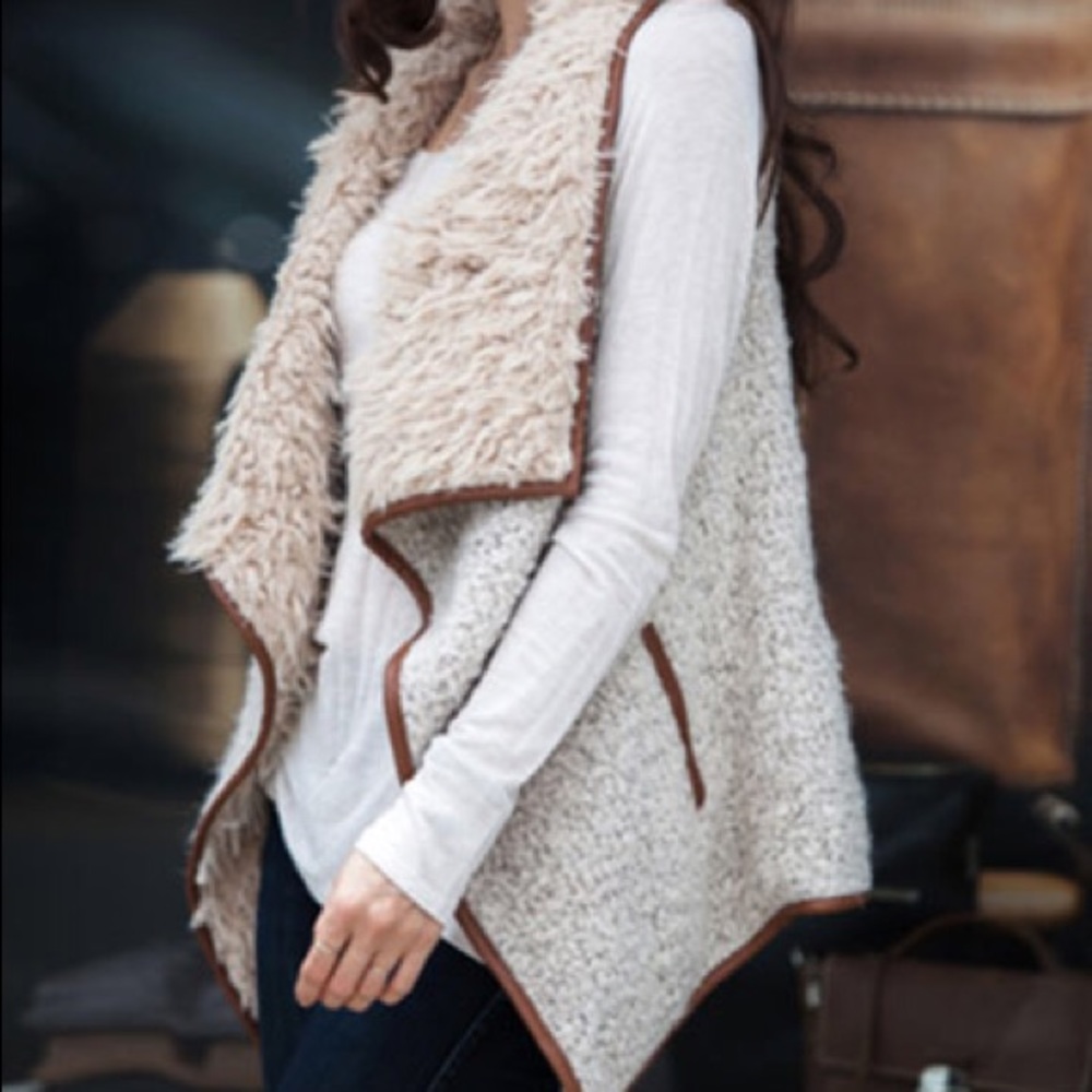 Wool Draped Fluffy Vest
